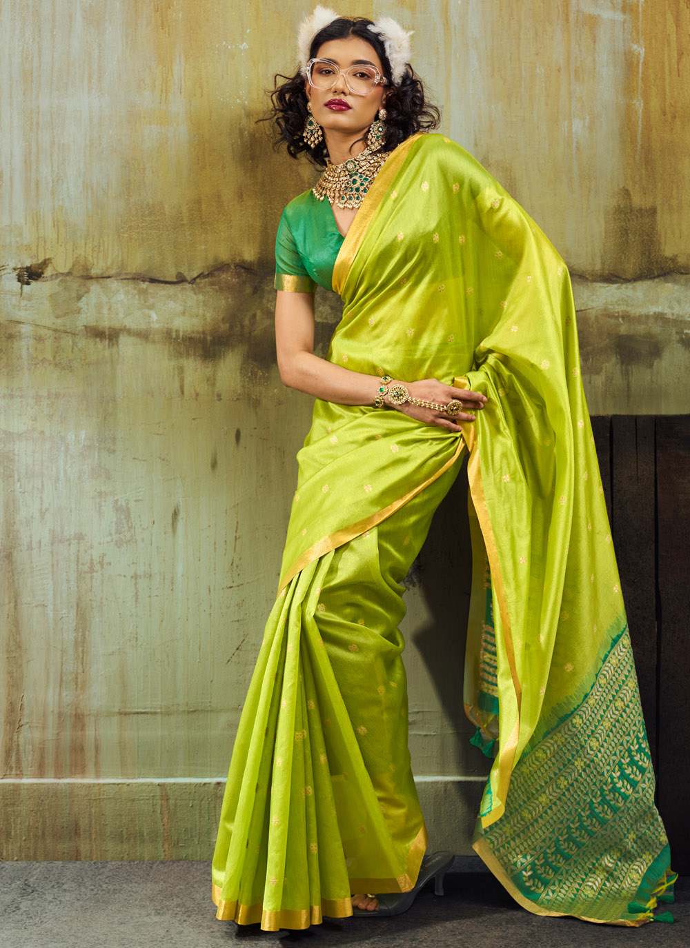 Green Weaving Tussar Silk Classic Saree - Buy Online