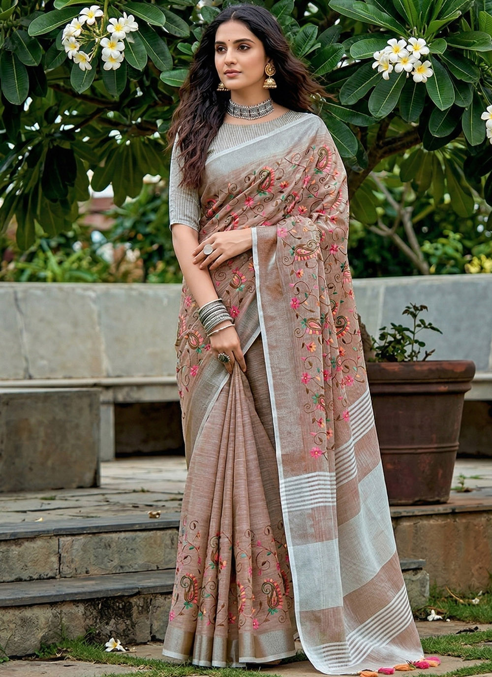 Brown Linen Printed Classic Saree - Buy Online