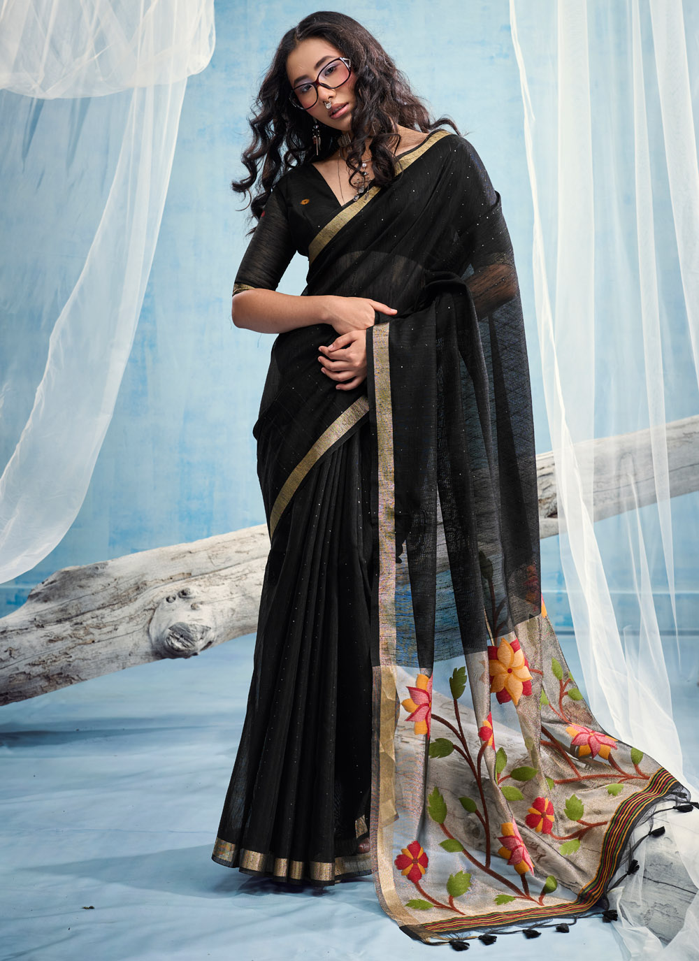 Weaving Handloom Silk Designer Black Saree - Buy Online