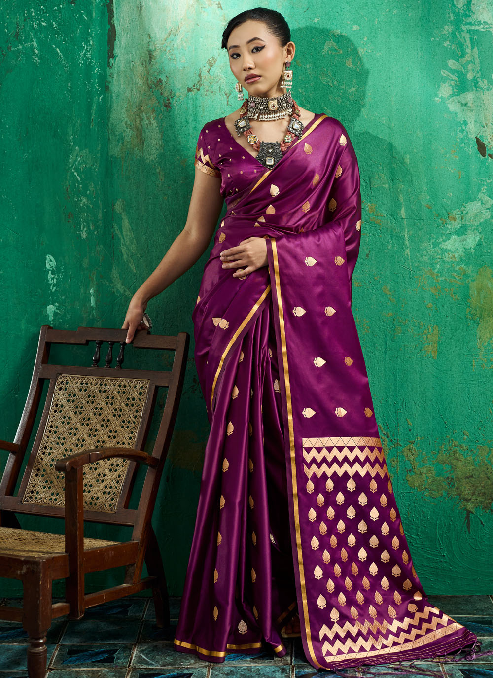 Satin Handloom Weaving Silk Saree in Purple - Buy Online