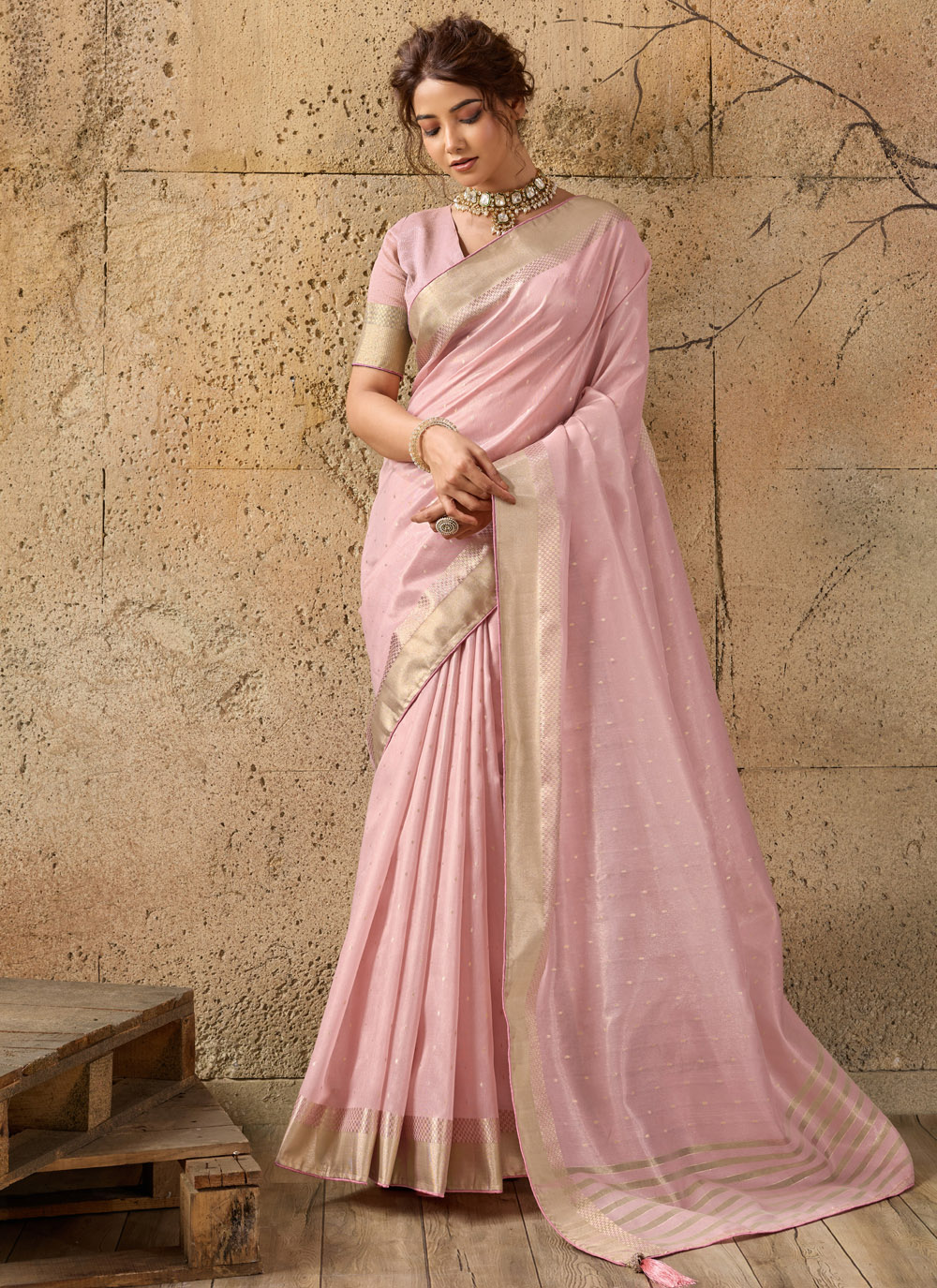 Pink Tissue Linen Zari Border Work Trendy Saree - Buy Online