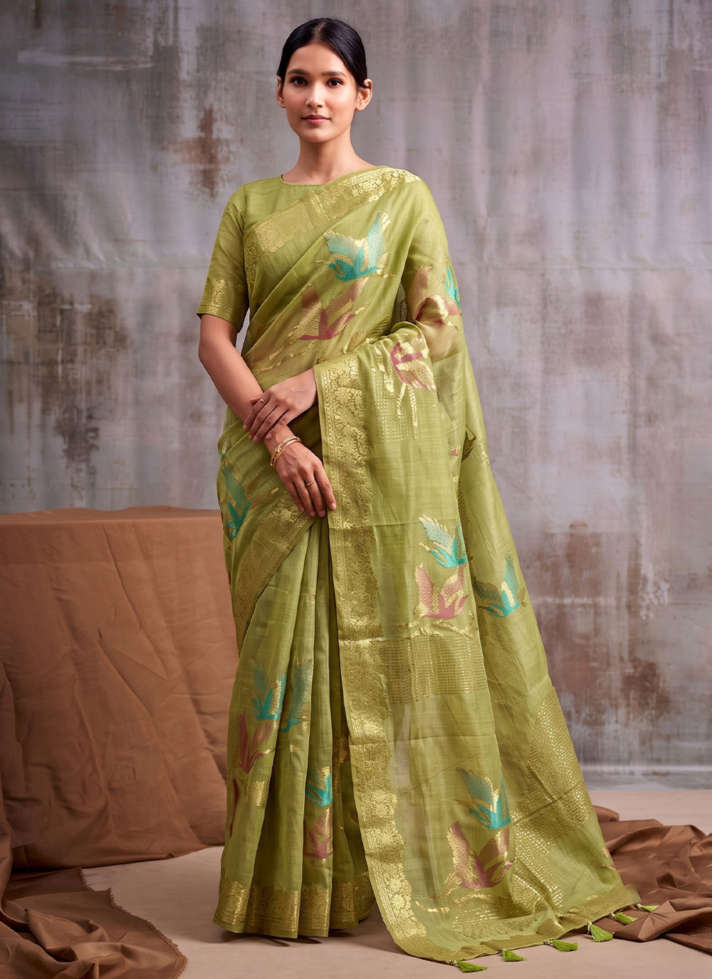 Linen Cotton Green Woven Casual Saree - Buy Online